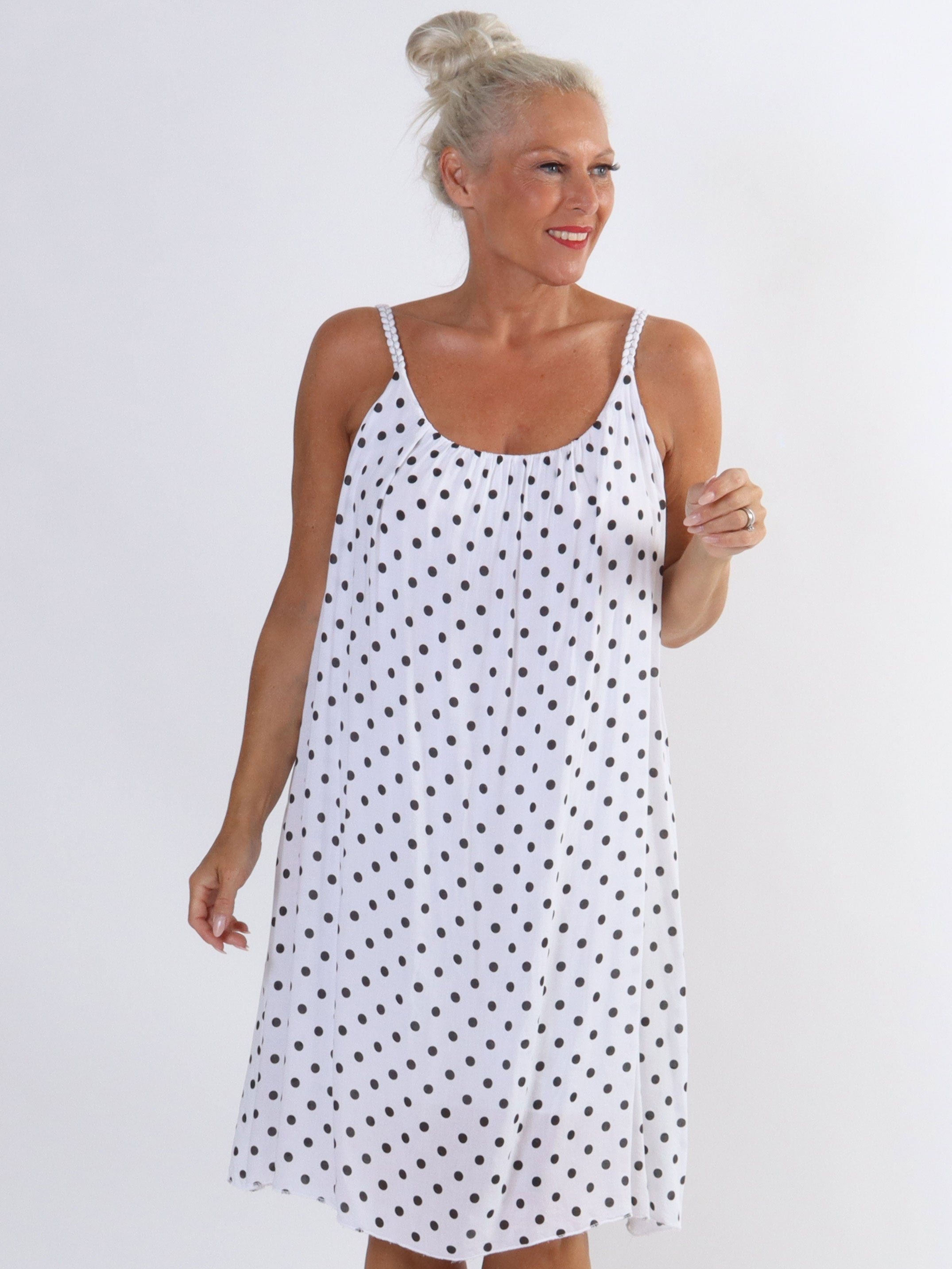 Annie Dot - Prickig klänning i viskos med flätade axelband